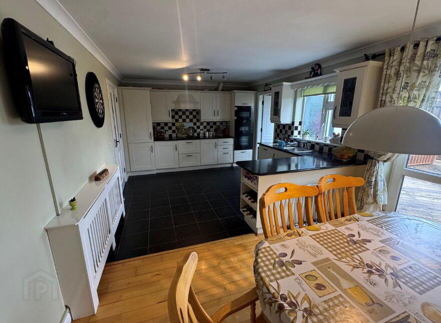 64 Hazelwood, Loughrea, H62YY77
