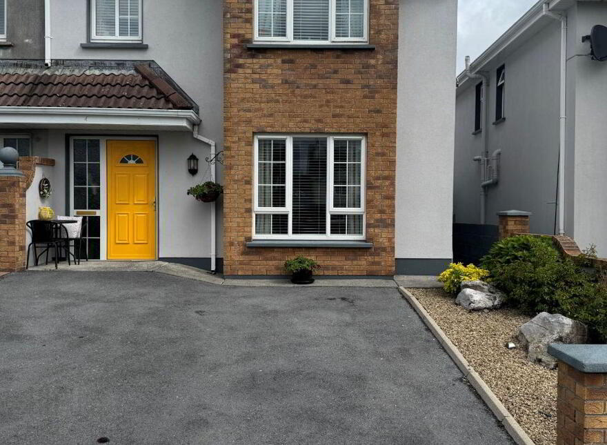 64 Hazelwood, Loughrea, H62YY77