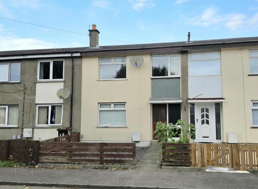 15 Model Avenue, Carrickfergus, BT38