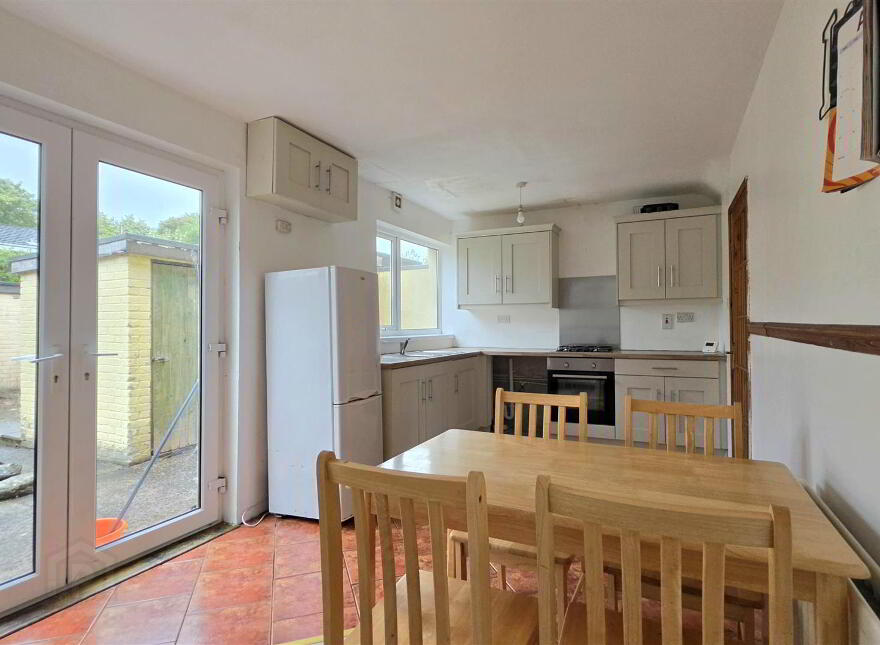 15 Model Avenue, Carrickfergus, BT38