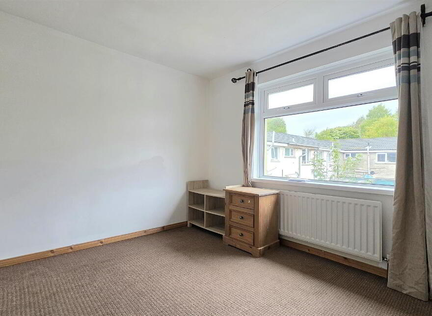 15 Model Avenue, Carrickfergus, BT38