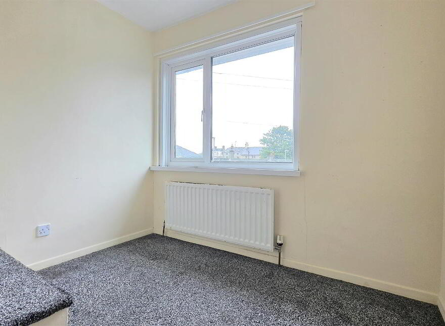 15 Model Avenue, Carrickfergus, BT38