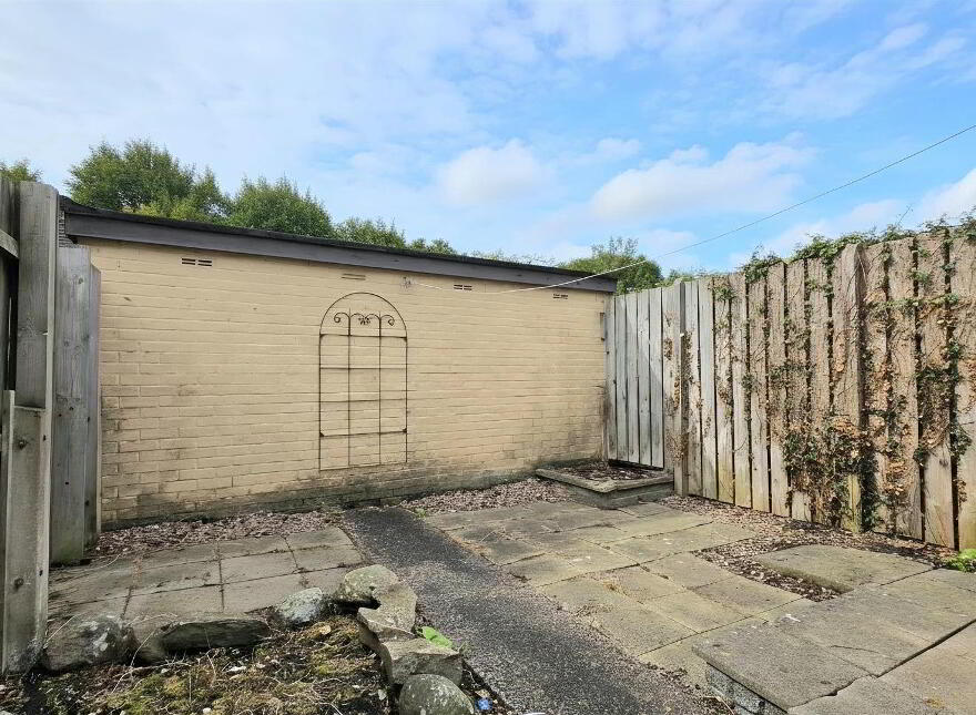 15 Model Avenue, Carrickfergus, BT38