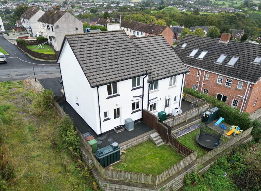 2 Barbrook Court, Dromore, BT25 1TT