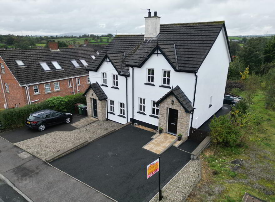 2 Barbrook Court, Dromore, BT25 1TT