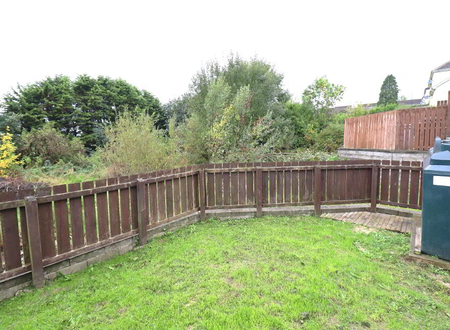 2 Barbrook Court, Dromore, BT25 1TT