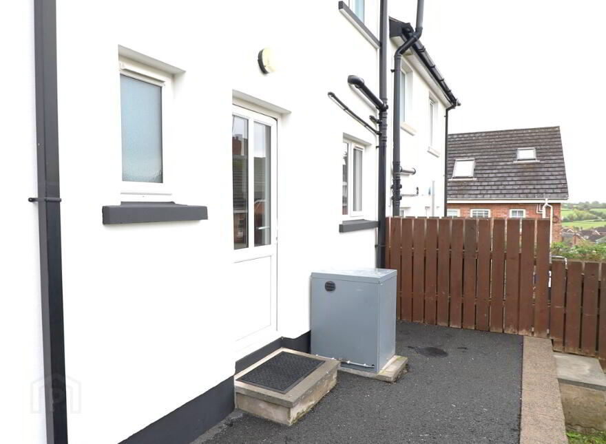 2 Barbrook Court, Dromore, BT25 1TT