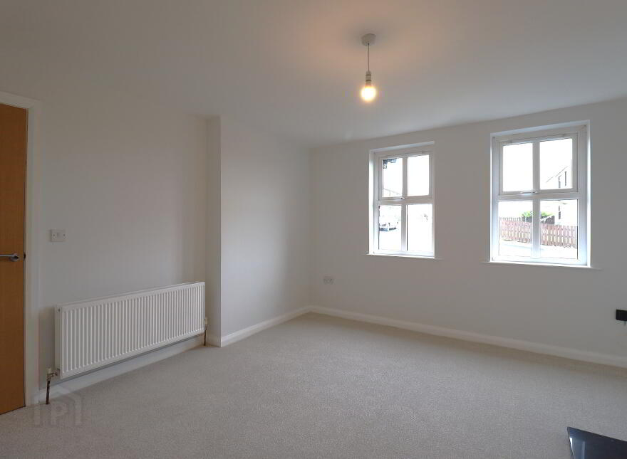 2 Barbrook Court, Dromore, BT25 1TT