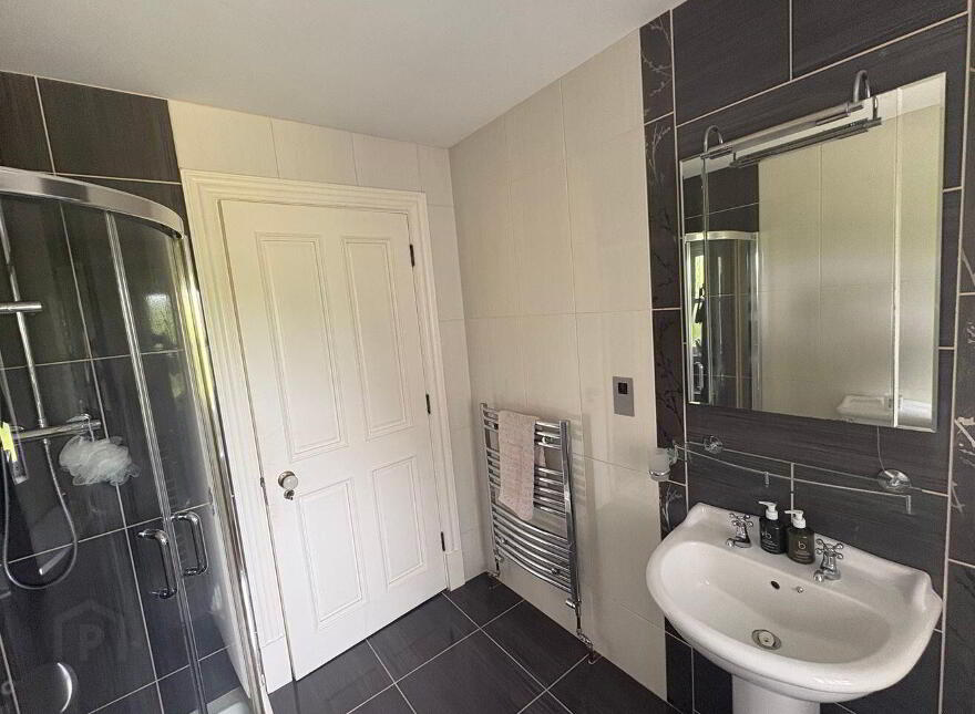 Leanmor House, Kilmore, Dundrum, E34H500