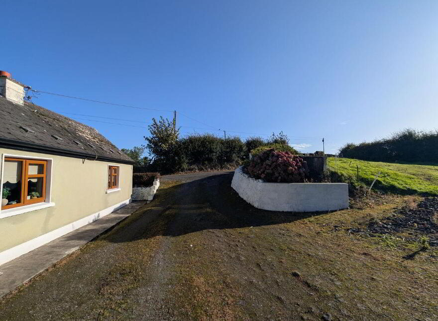 Forth Village, Kinaffe, Swinford, F12W2T8