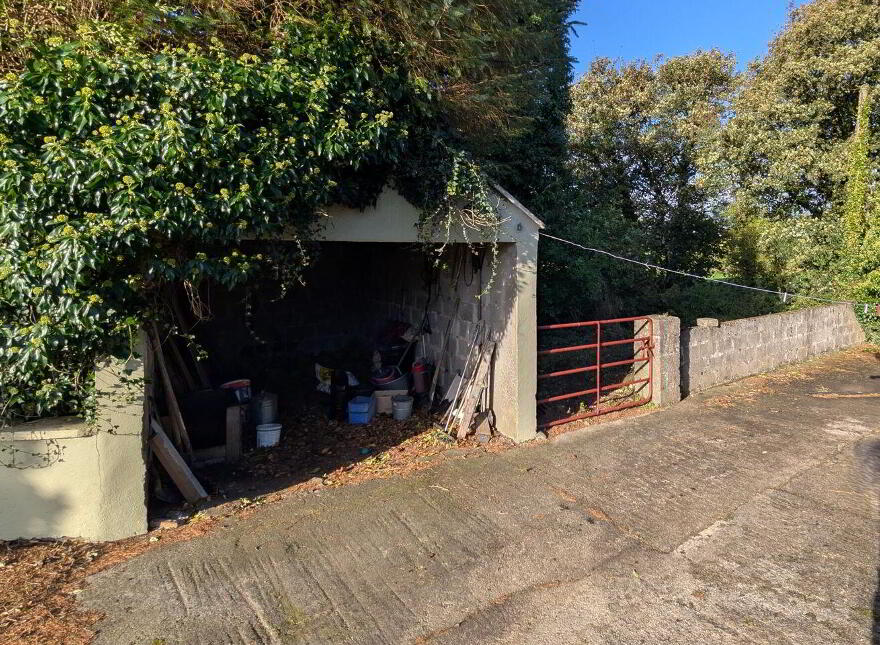Forth Village, Kinaffe, Swinford, F12W2T8