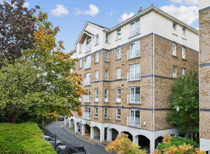 100 Shanagarry, Milltown Road, Dublin 6, D06RR77