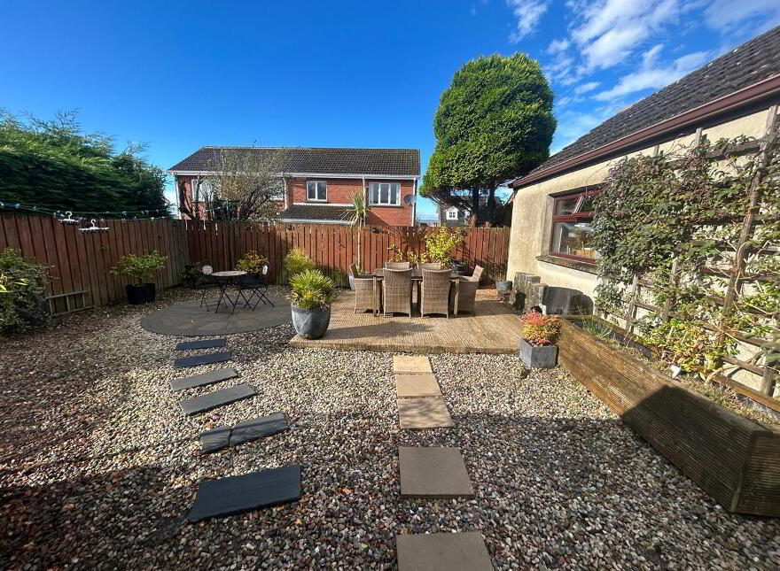 6 Cheadle Park, Waterside, L'Derry, BT47 5HU
