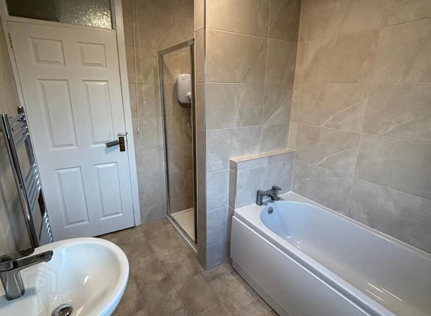 100 Farnamullan Road, Lisbellaw, BT94 5EA
