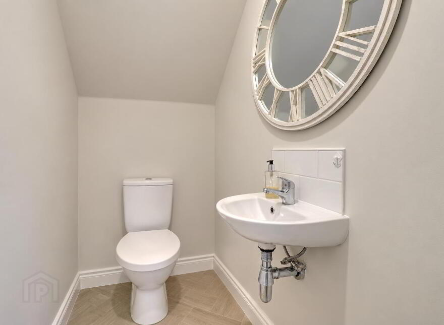8 Little Enler Park, Comber, BT23 5ZW