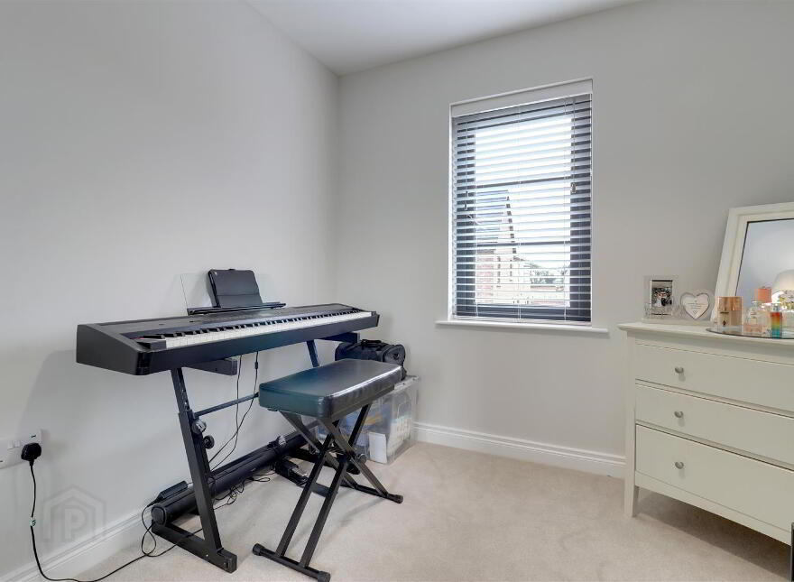 8 Little Enler Park, Comber, BT23 5ZW