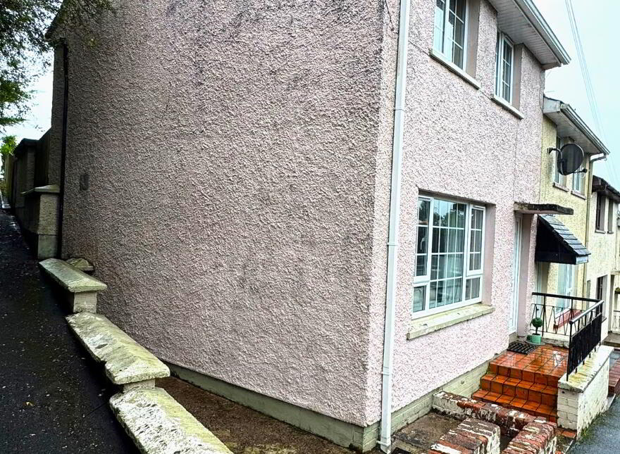 4 Church Brae, Dromore, BT78 3JF