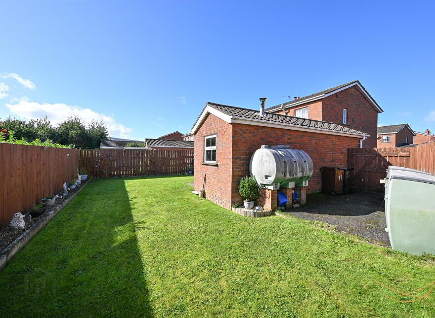 18 Cameron Court, Ballyclare, BT39 9UZ