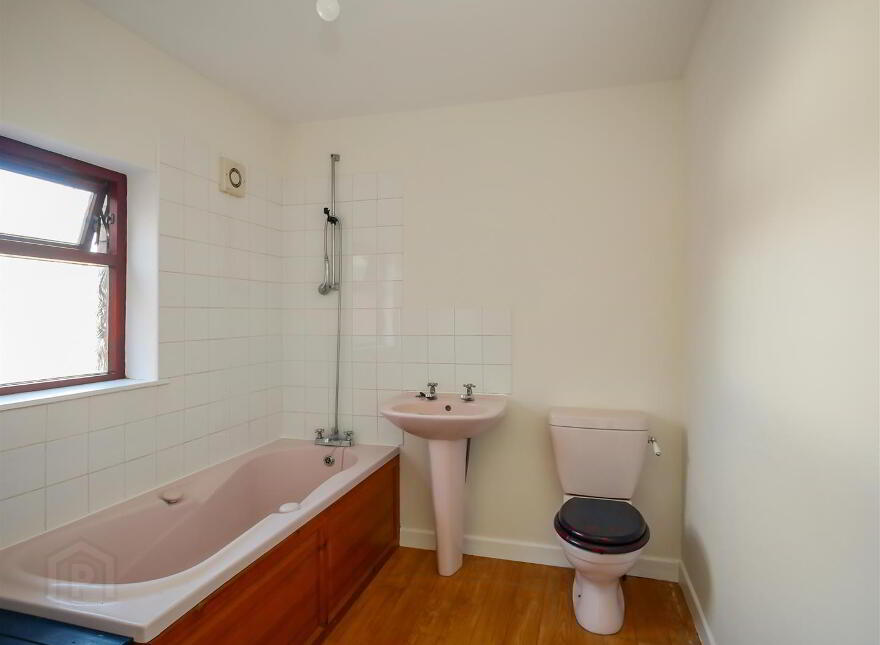 6 Watt Street, Ravenhill Avenue, Belfast, BT6 8JX