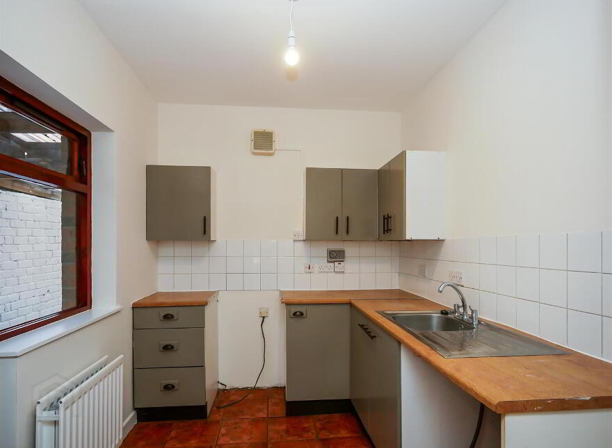 6 Watt Street, Ravenhill Avenue, Belfast, BT6 8JX