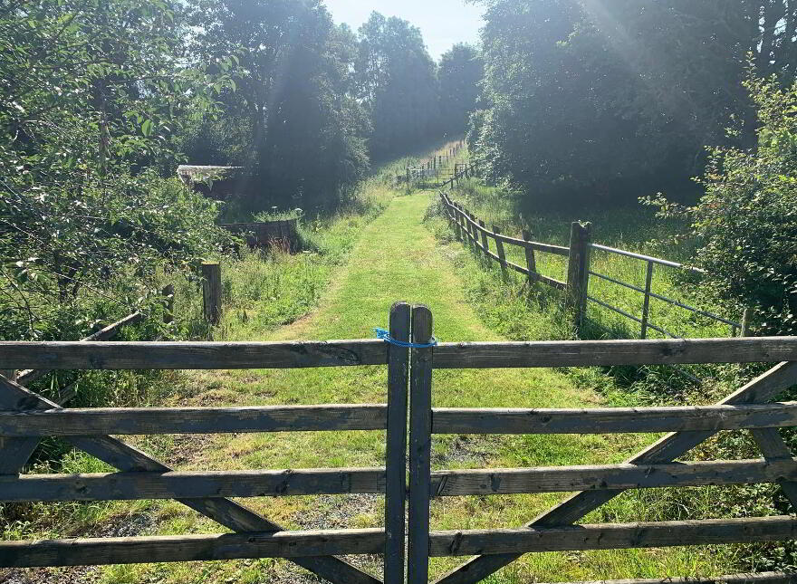 Drum Road, Rathcormac, F91E892