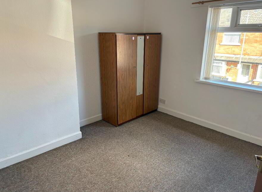 8 Bloomfield Crescent, Belfast, BT5 5AT