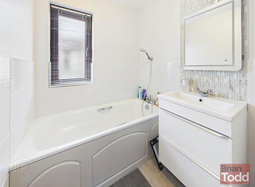 Cuillin Heights, Larne, BT40 2DJ