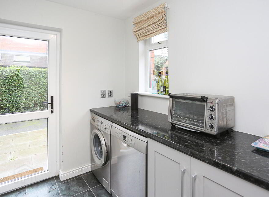 16 Graham Gardens, Belfast, BT6 9FB