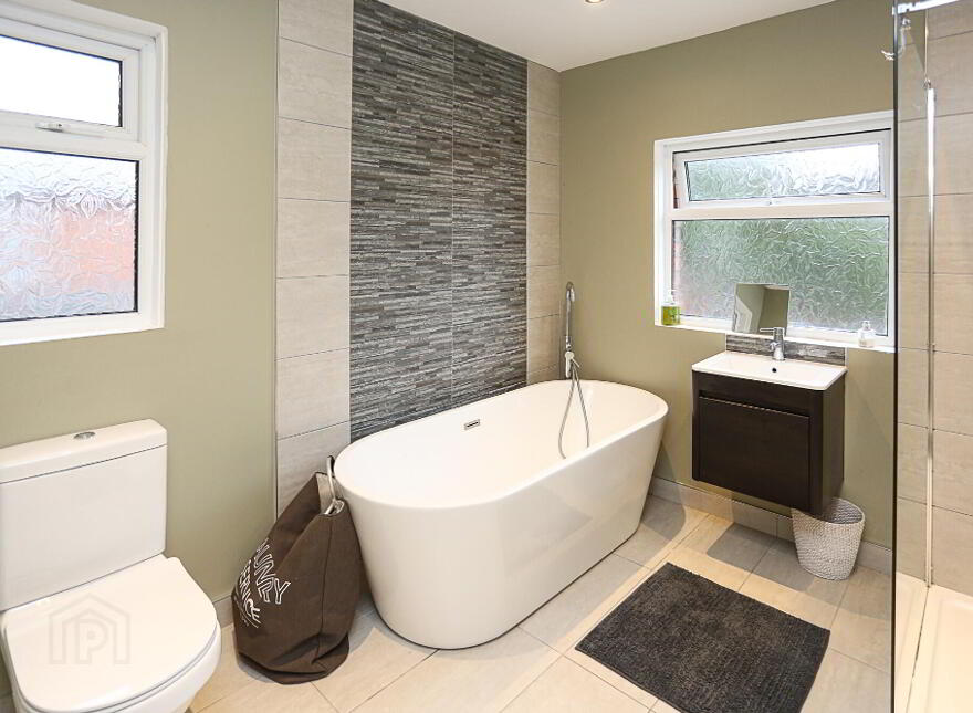 16 Graham Gardens, Belfast, BT6 9FB