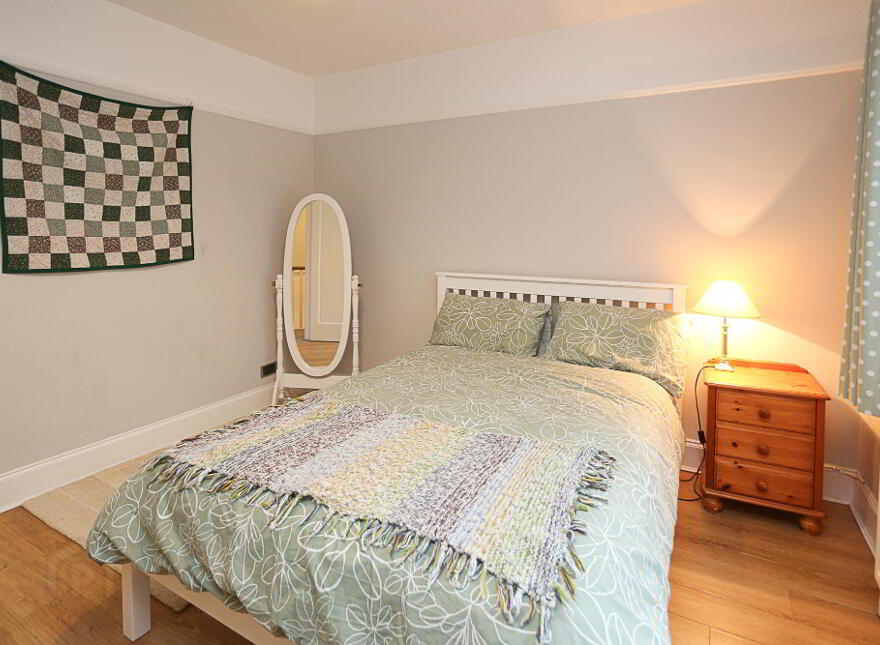 16 Graham Gardens, Belfast, BT6 9FB