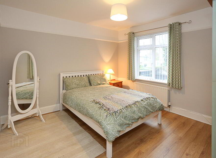 16 Graham Gardens, Belfast, BT6 9FB