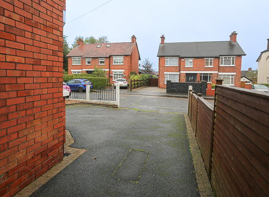 16 Graham Gardens, Belfast, BT6 9FB