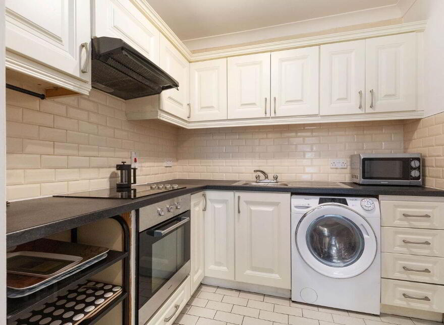 Apt 2 Verschoyle House, Mount Street Lower, Dublin 2, D02RR26