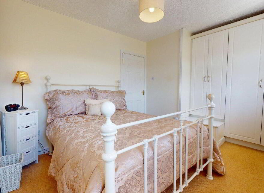 47 Castlehill Park, Turlough Road, Castlebar, F23X786