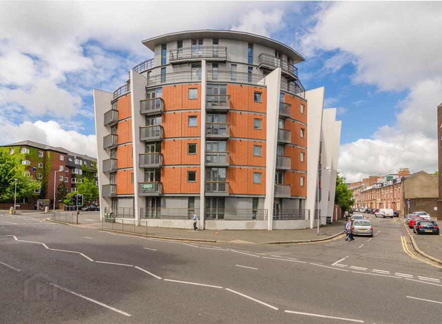 4.2, 117 Lisburn Road, Belfast, BT9 7AF