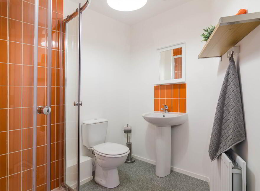 4.2, 117 Lisburn Road, Belfast, BT9 7AF