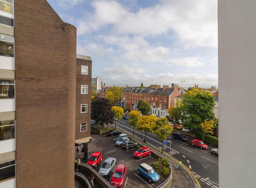 4.2, 117 Lisburn Road, Belfast, BT9 7AF