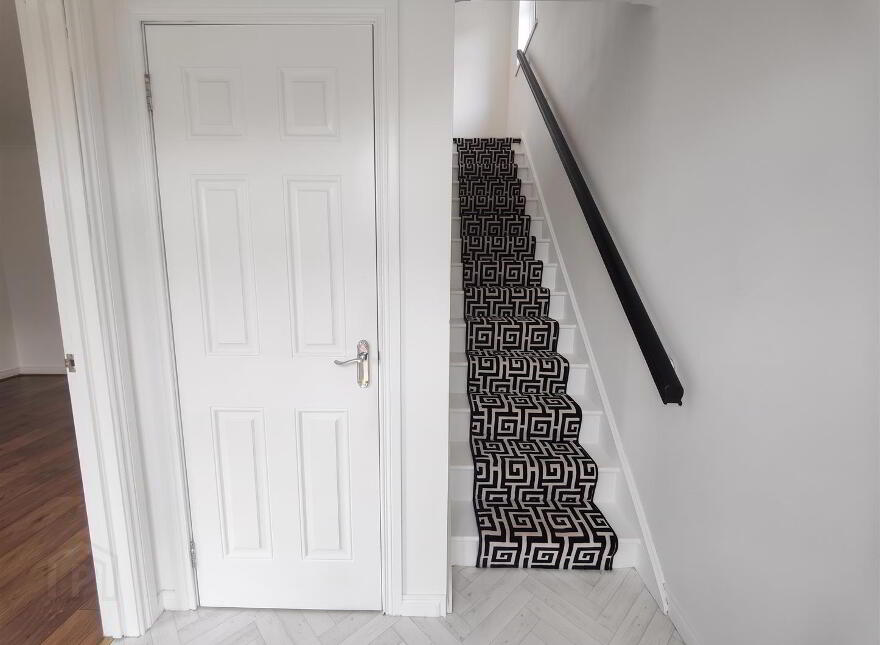 3 Lyndhurst Path, Belfast, BT13 3XY