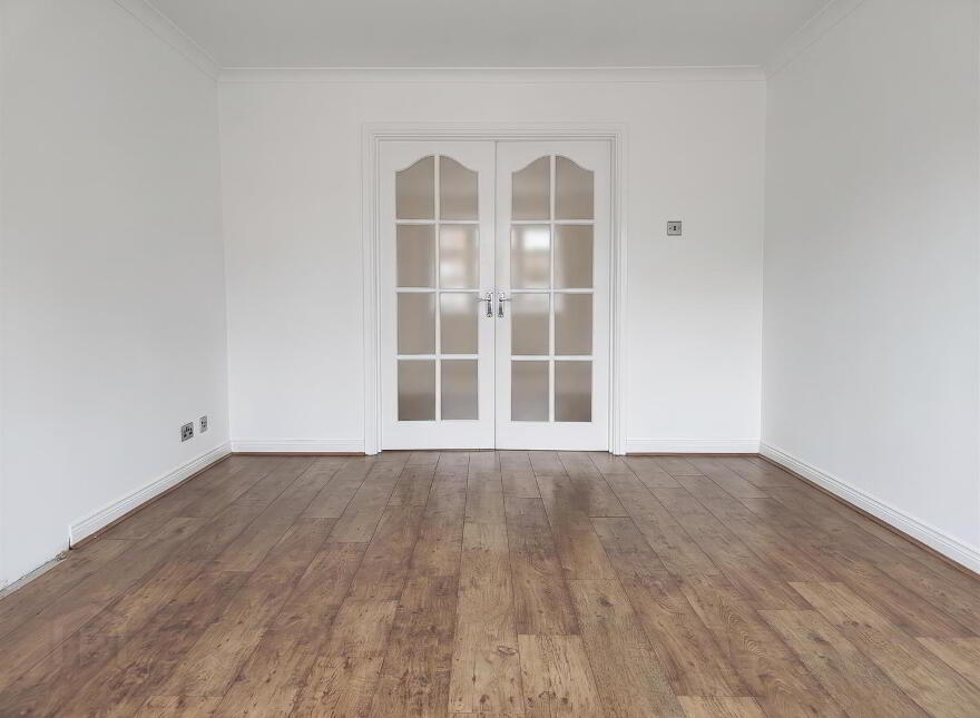 3 Lyndhurst Path, Belfast, BT13 3XY