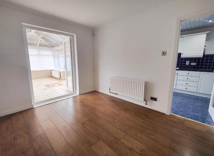 3 Lyndhurst Path, Belfast, BT13 3XY