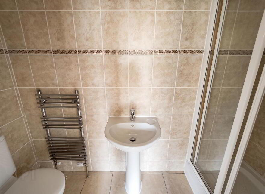 3 Lyndhurst Path, Belfast, BT13 3XY