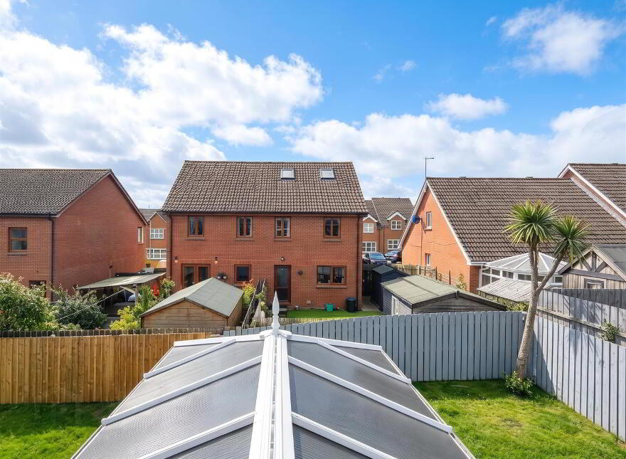 3 Lyndhurst Path, Belfast, BT13 3XY