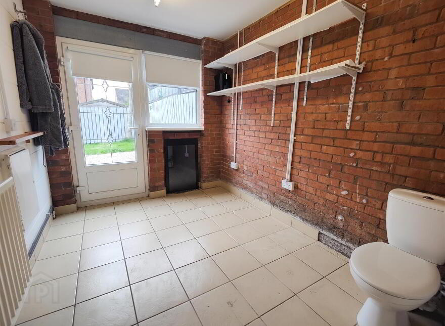 3 Lyndhurst Path, Belfast, BT13 3XY