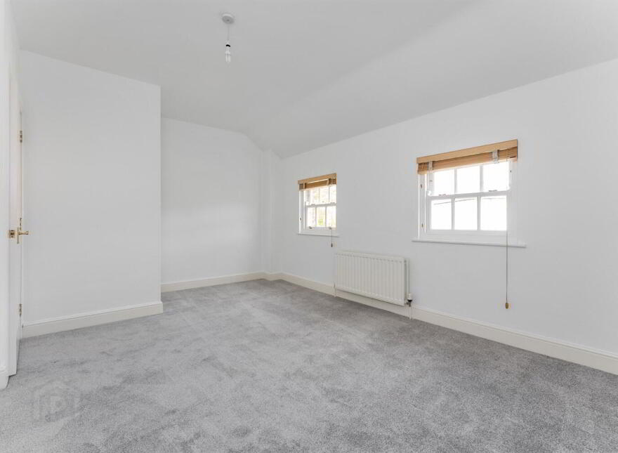 11 Kilwarlin Crescent, Hillsborough, BT26 6QF