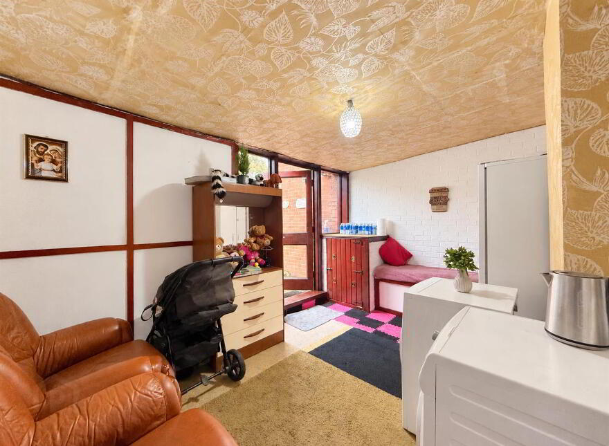 25 Glenbank Drive, Belfast, BT14 8BJ