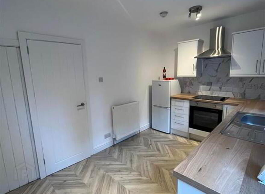 9 Dunraven Parade, Belfast, BT5 6BT