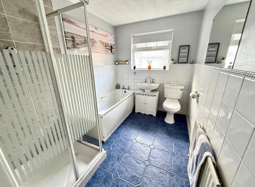 35 Rosslea, Newbuildings, L'Derry, BT47 2AQ