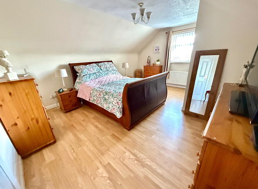 35 Rosslea, Newbuildings, L'Derry, BT47 2AQ