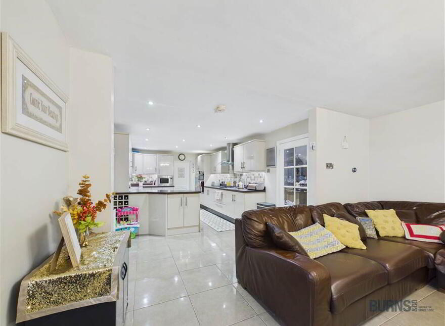 1 Woodlands Grove, Magherafelt, BT45 5RL
