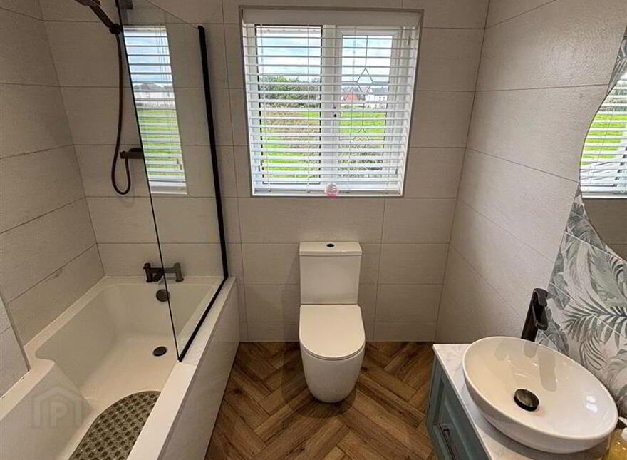 15 Ardfern Close, Downpatrick, BT30 6TY